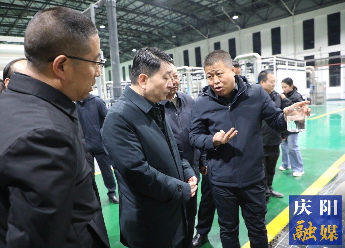 周繼軍在調(diào)研鹽環(huán)定揚黃引水工程建設運行管理等工作時強調(diào) 統(tǒng)籌完善水利設施體系 提高水資源調(diào)配能力 為全市高質(zhì)量發(fā)展提供強力支撐